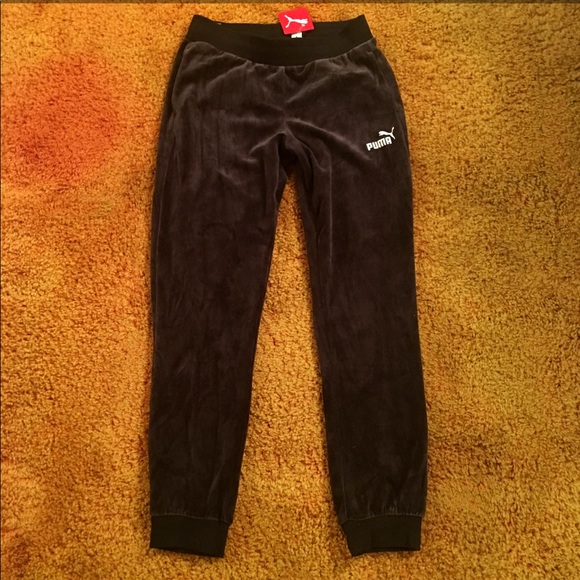 Puma Pants - New women’s Puma Velour Sweatpants